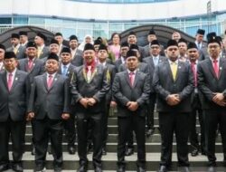 50 Anggota DPRD Medan Dilantik