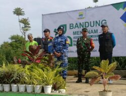 Personel Lanud Husein Sastranegara Ikuti  “Bandung Menanam Jilid VI”