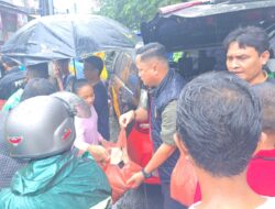 Tim URC Polrestabes Medan Bantu Korban Banjir