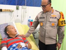 Kapolrestabes Medan Besuk Kepling Korban Penusukan Wanita ODGJ