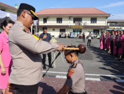 Kapolrestabes Medan Pimpin Upacara Kenaikan Pangkat dan Wisuda Purna Bakti Personel