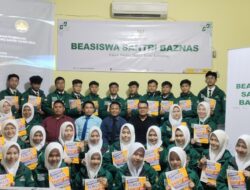 PMDI Salurkan Beasiswa Baznas Ke 30 Santri dan Fatayat