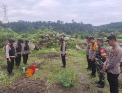 Personel Jibom Brimob Polda Sumut  Musnahkan 4 Bom Berbahaya Peninggalan Zaman Dulu