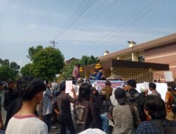 Tuntut Keadilan, Sahabat Erika Siringo-ringo Geruduk Polrestabes Medan