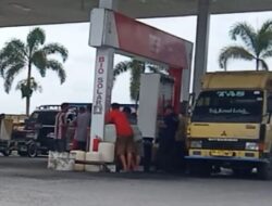 Pembelian BBM Gunakan Jerigen di SPBU Kecamatan Raya, Simalungun Marak