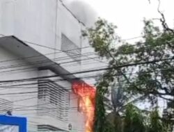 Kantor Disdik Sumut Terbakar