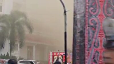 Hotel Danau Toba Terbakar