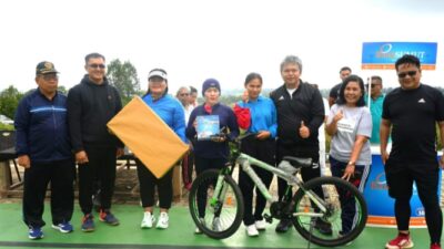 Wabup Taput dan ASN Senam Pagi Bersama di Pelataran Salib Kasih