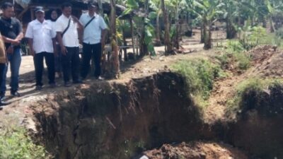 Longsor, Jalan Penghubung Desa Talapeta  STM Hilir Diperbaiki