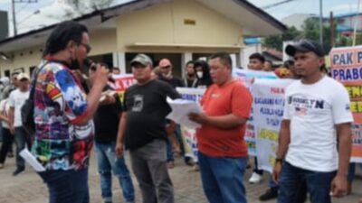 Warga Demo Polsek Pancur Batu, Minta Kapolsek dan Kanit Reskrim Diganti