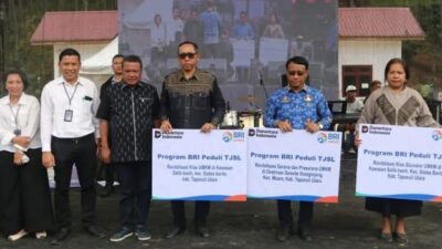 Bupati Taput Hadiri Mini Pesparawi Salib Kasih