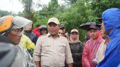 Respon Cepat Pemkab Deli Serdang Tangani Banjir, Turunkan Alat, Dirikan Posko dan Lakukan Evakuasi