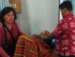 Polsek Perbaungan Bantu Lansia yang Sakit di Depan Kantor Polisi