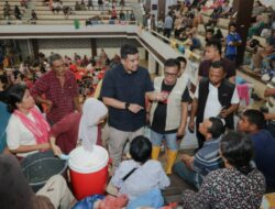 Gubernur Bobby Nasution Tinjau Pengungsi di Tapteng, Pastikan Kebutuhan Anak dan Perempuan Jadi Prioritas