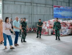 Bu Kahiyang Siapkan Bantuan, Pak Bobby Mendistribusikan