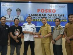 Konser Amal Kemanusiaan Kecamatan Galang Serahkan Bantuan Warga Terdampak Banjir