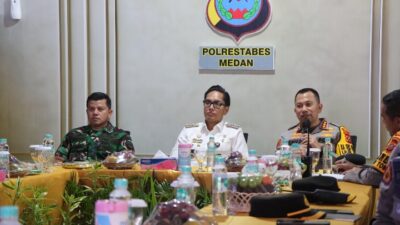 Kapolrestabes Medan Pimpin Patroli Skala Besar Malam Natal