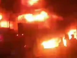 Pabrik Sandal Swallow di Medan Kebakaran Hebat