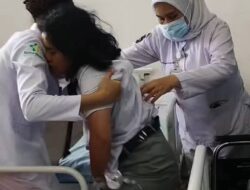 Usai Makan MBG, Ratusan Siswa SMK Swasta HKBP Sidikalang Dilarikan ke Rumah Sakit