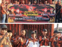 Pemuda Pancasila Kecamatan Percut Sei Tuan Bagikan Takjil ke Warga