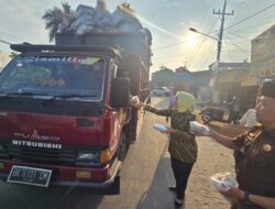 Kejari Deliserdang Berbagi Ratusan Takjil Berbuka Puasa