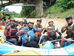 Wabup Lom Lom Suwondo Pimpin Susur Sungai Program Kali Bersih di Tanjung Morawa