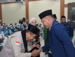 Lom Lom Suwondo Sambut Kepulangan Jemaah Haji Kloter 15