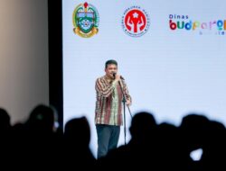 Bobby Nasution Hadiri Penutupan Indonesia Fashion Week 2026
